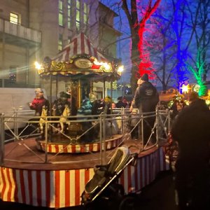 06_Weihnachtskarussell